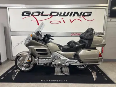 Honda GL 1800 Gold Wing (2000 - 05) usata
