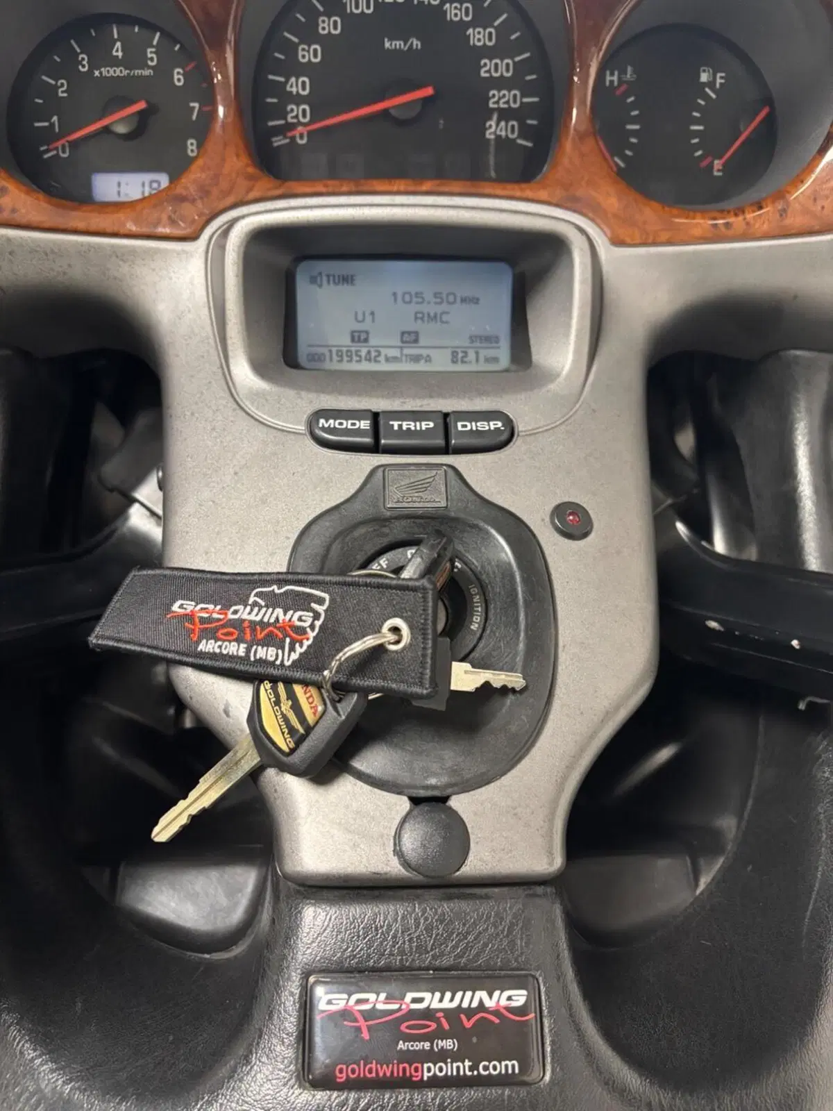 Honda GL 1800 Gold Wing (2000 - 05) (4)