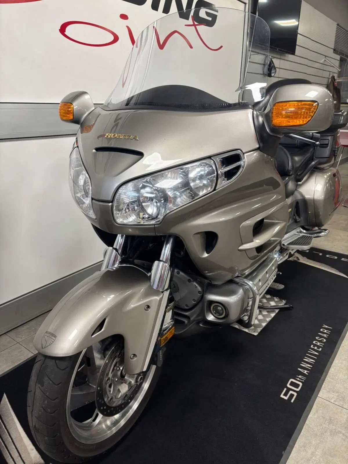 Honda GL 1800 Gold Wing (2000 - 05) (6)