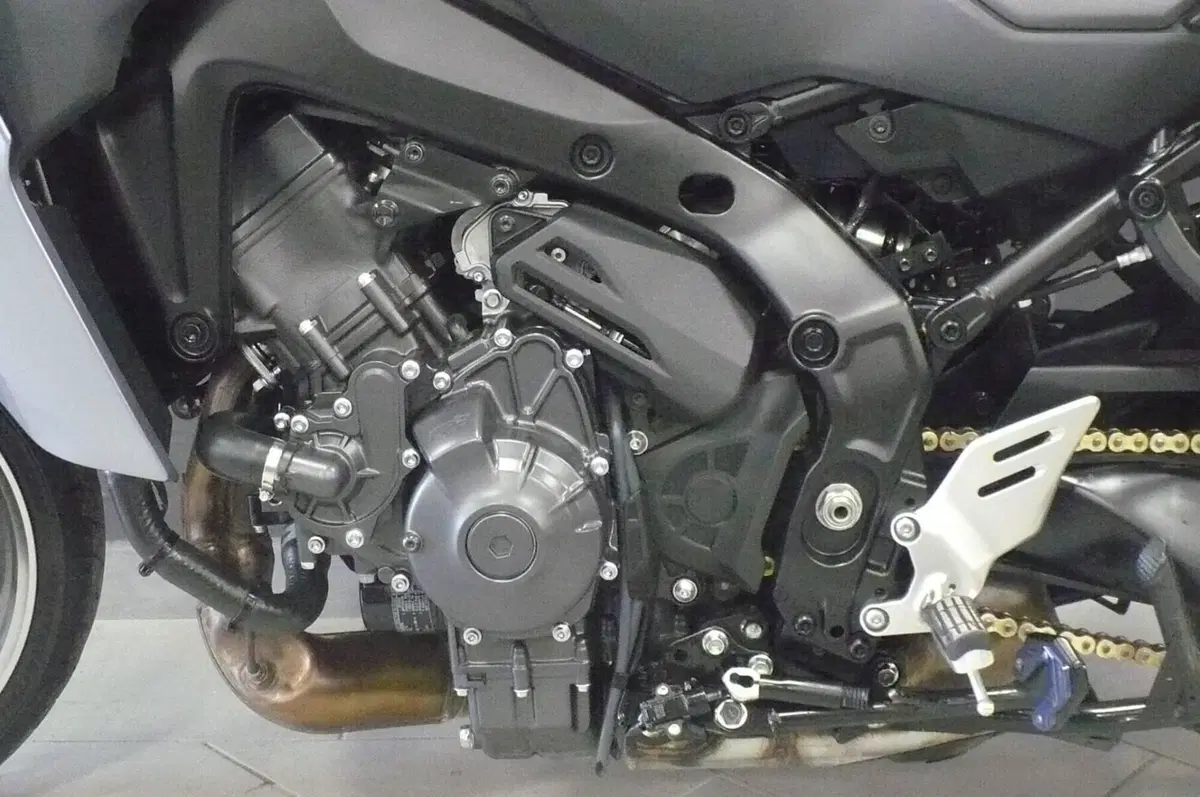 Yamaha Tracer 9 GT+ Y-AMT (2025 - 26) (9)
