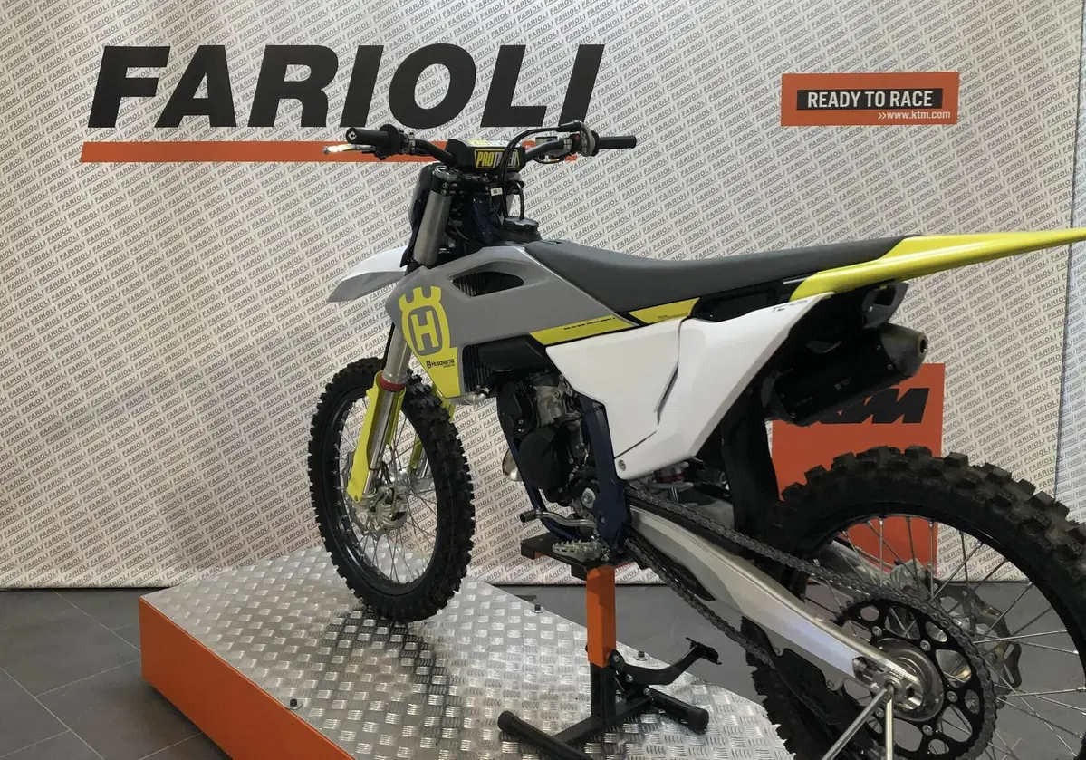 Husqvarna TC 125 (2023) (4)