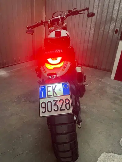 Ducati Scrambler 800 Desert Sled (2017 - 20) usata