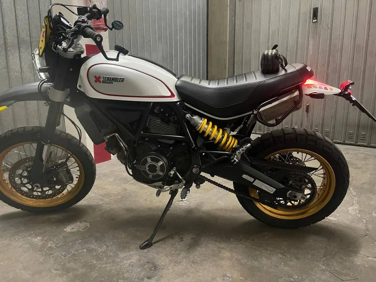 Ducati Scrambler 800 Desert Sled (2017 - 20) (5)