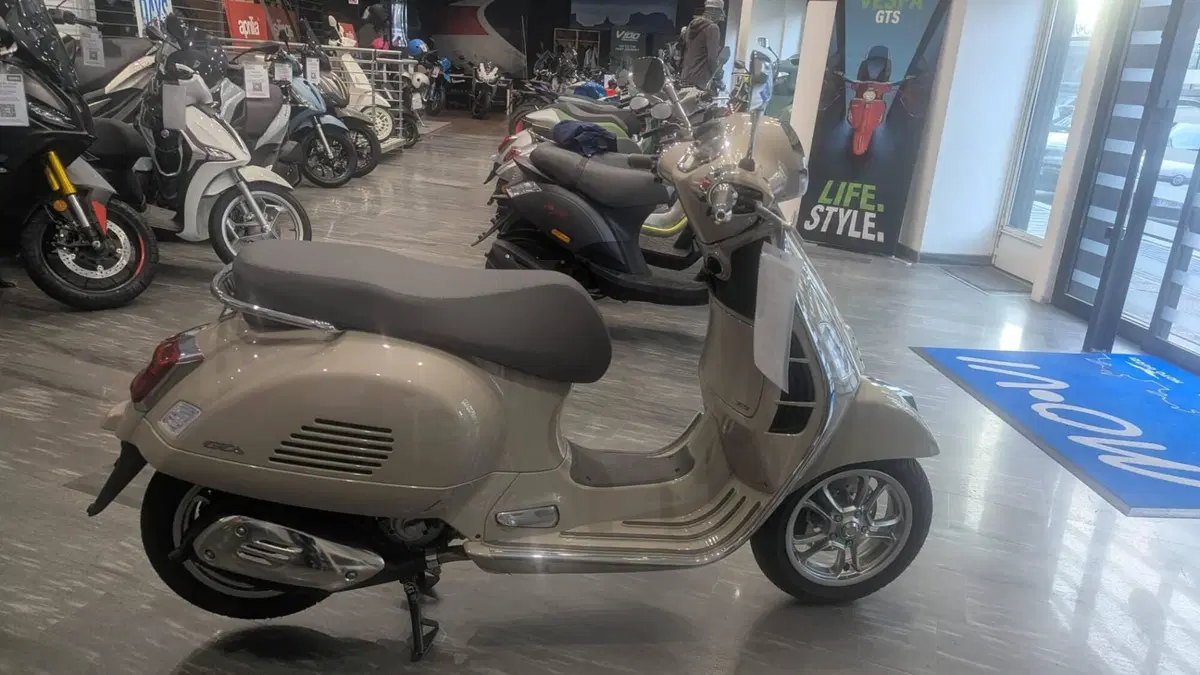 Vespa GTS 310 (2025 - 26) (2)