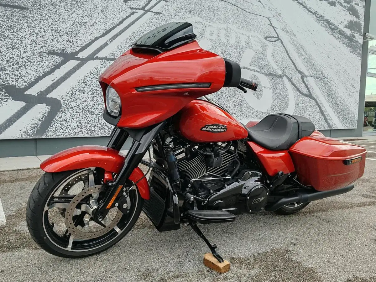 Harley-Davidson Street Glide (2024 - 26) (4)