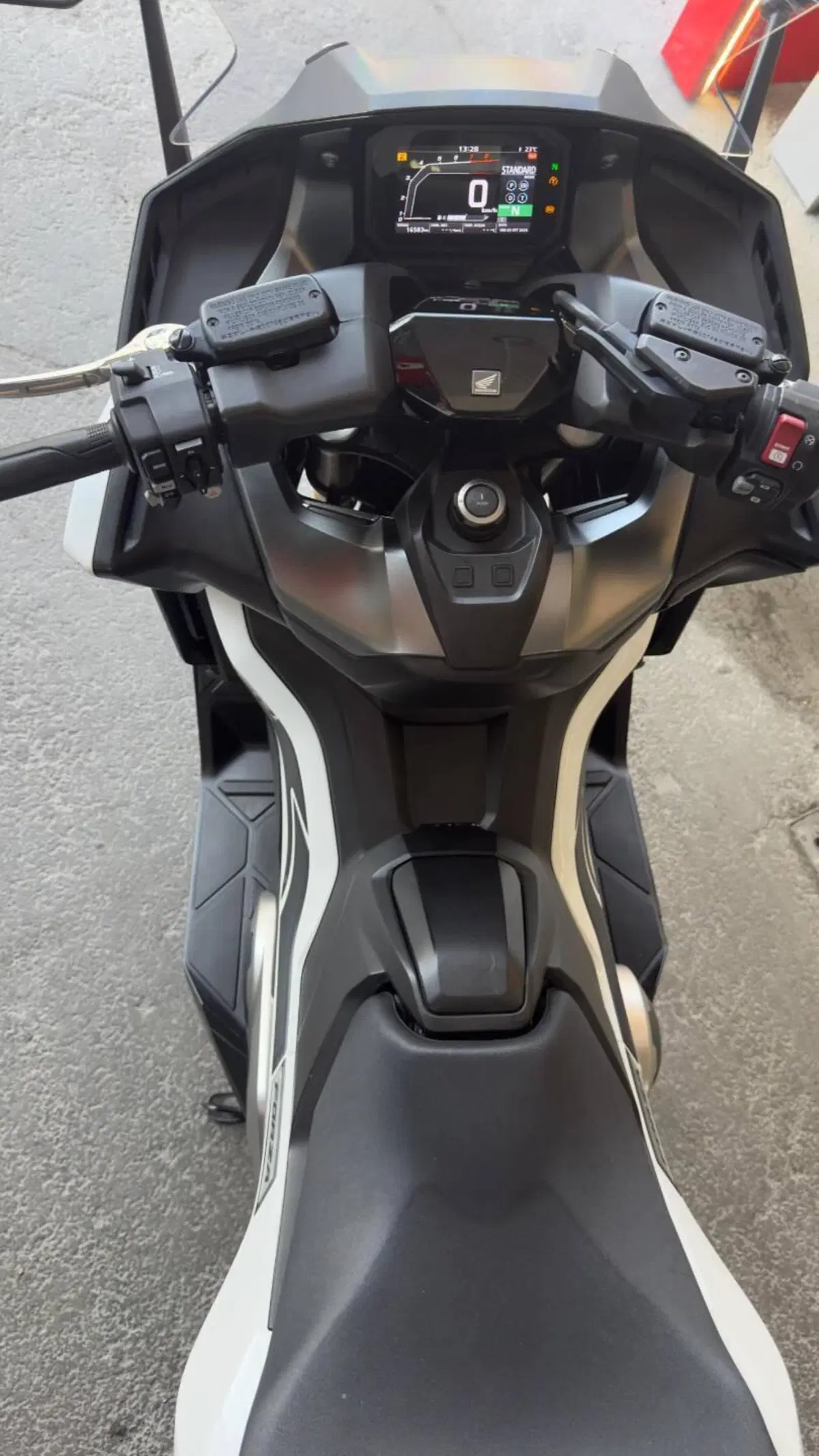 Honda Forza 750 DCT (2021 - 24) (9)