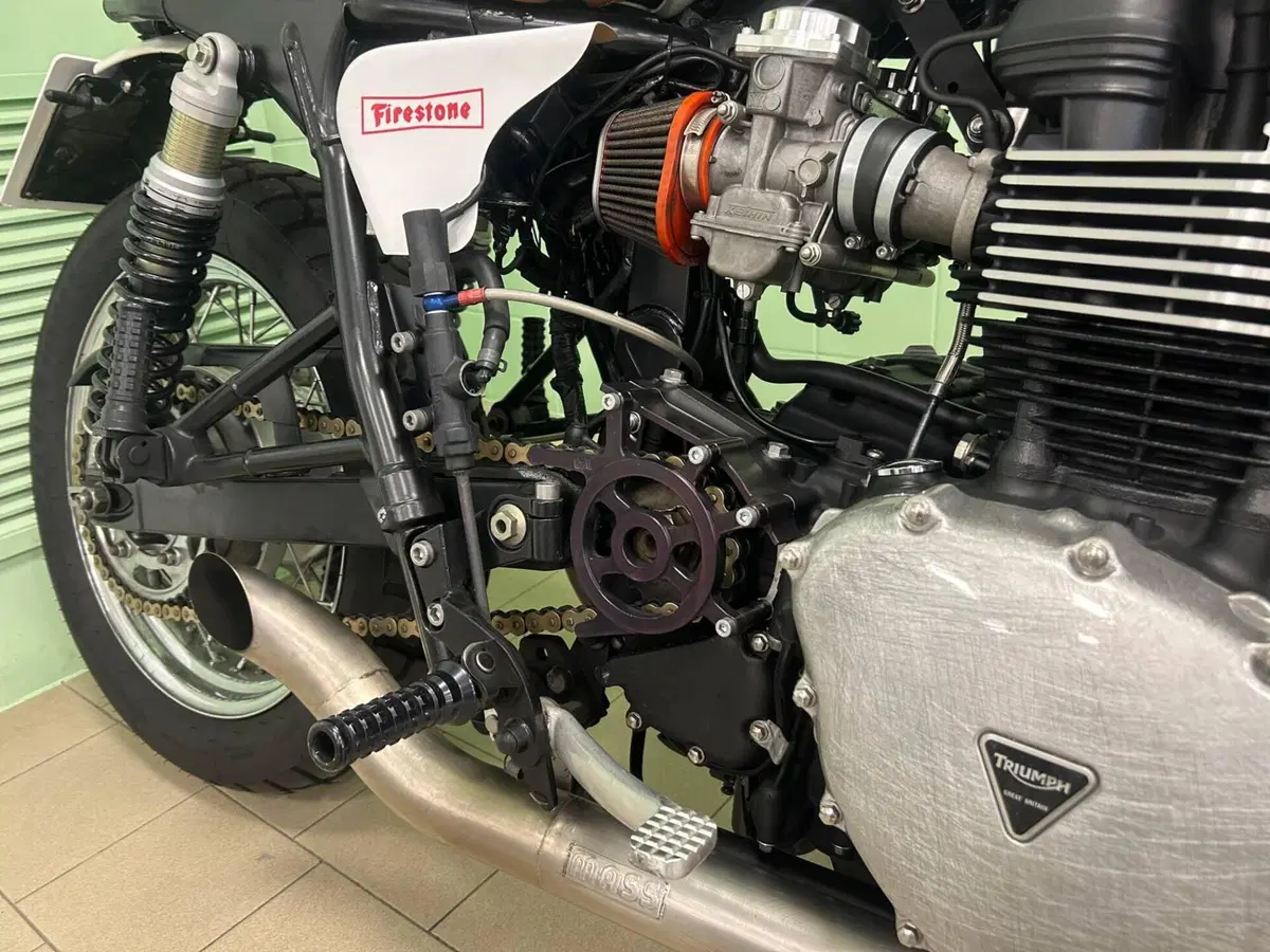 Triumph Bonneville T100 (2008 - 16) (14)