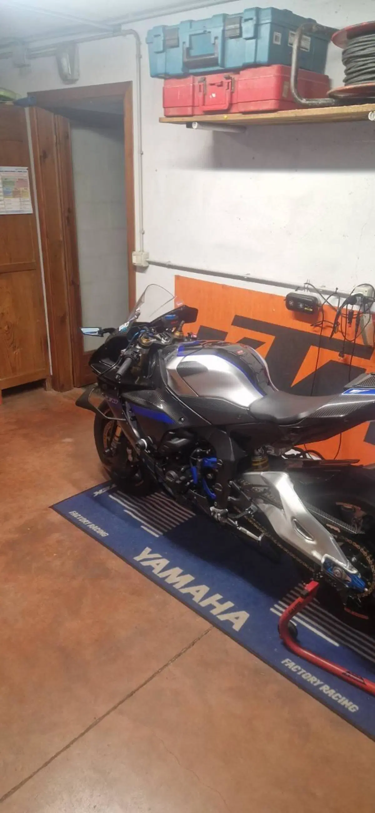 Yamaha YZF R1M (2020 - 25) (3)
