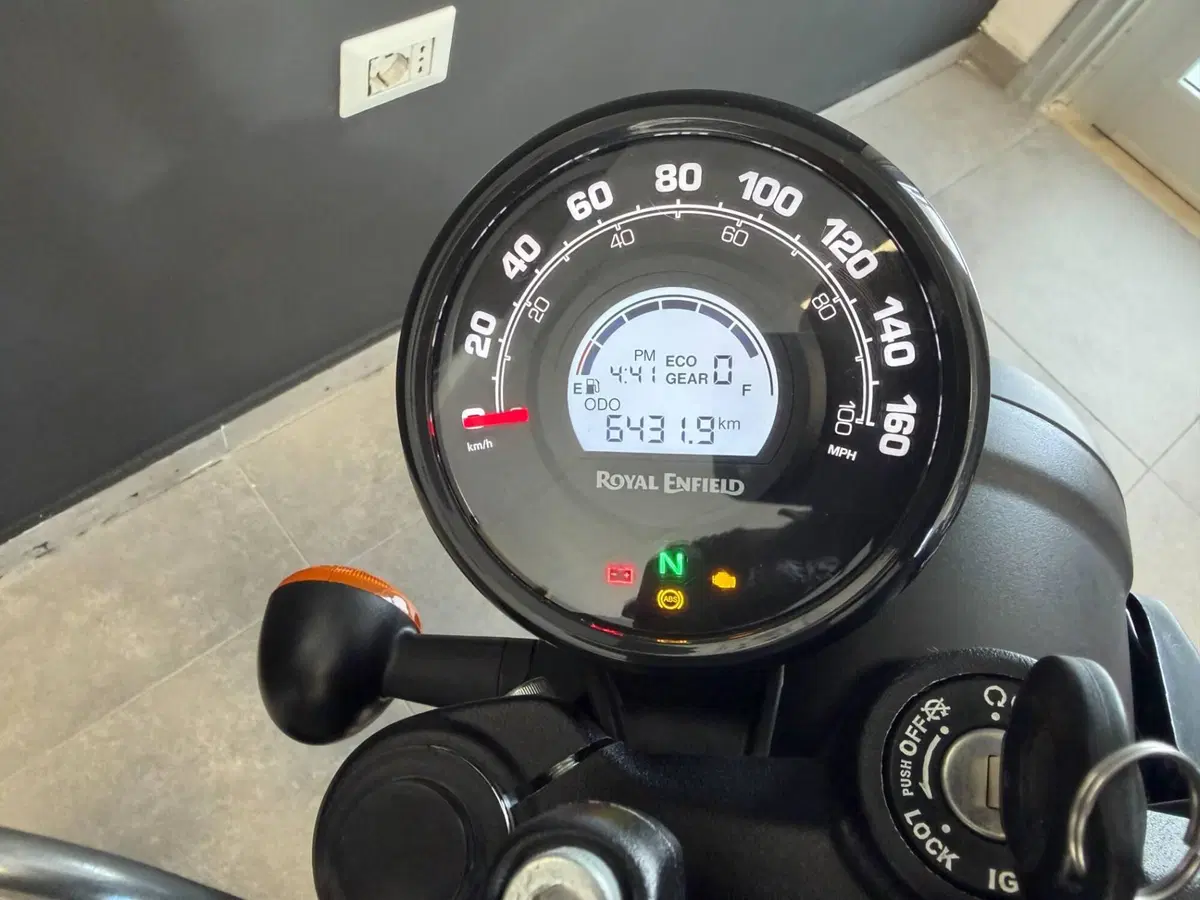 Royal Enfield HNTR 350 (2022 - 26) (4)