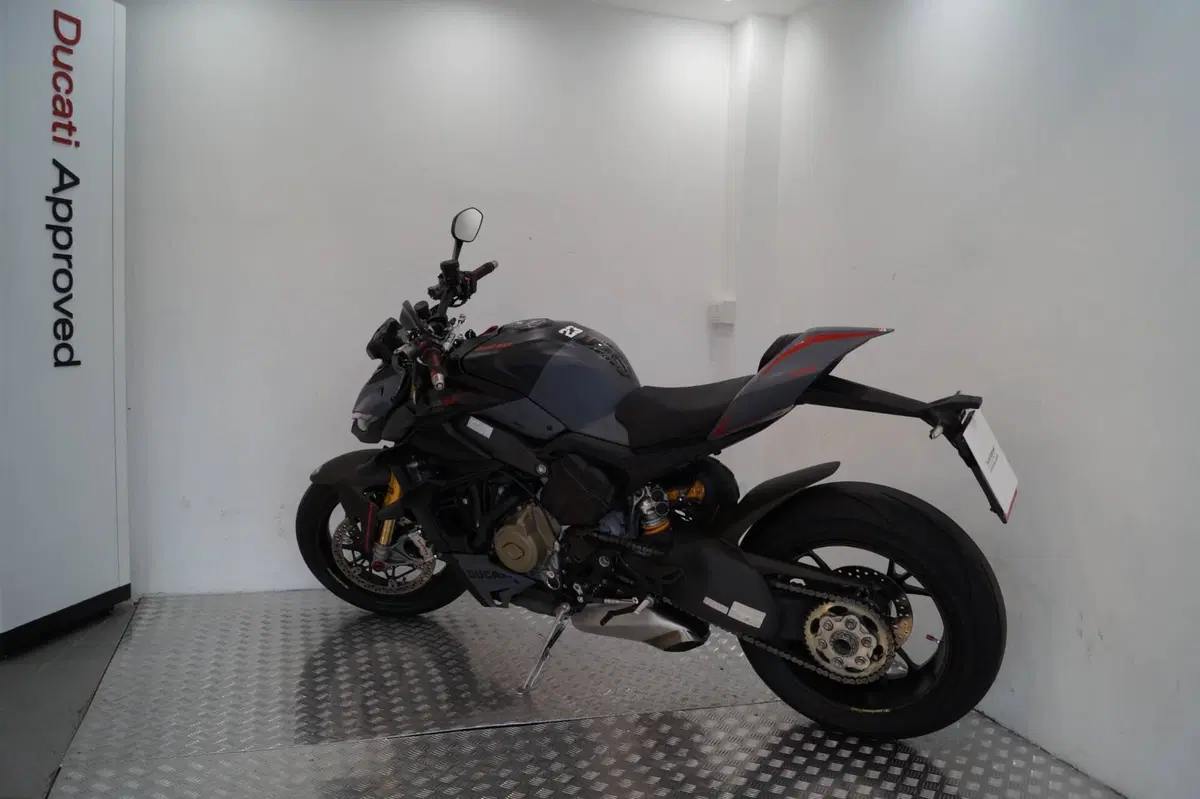 Ducati Streetfighter V4 S (2023 - 24) (3)