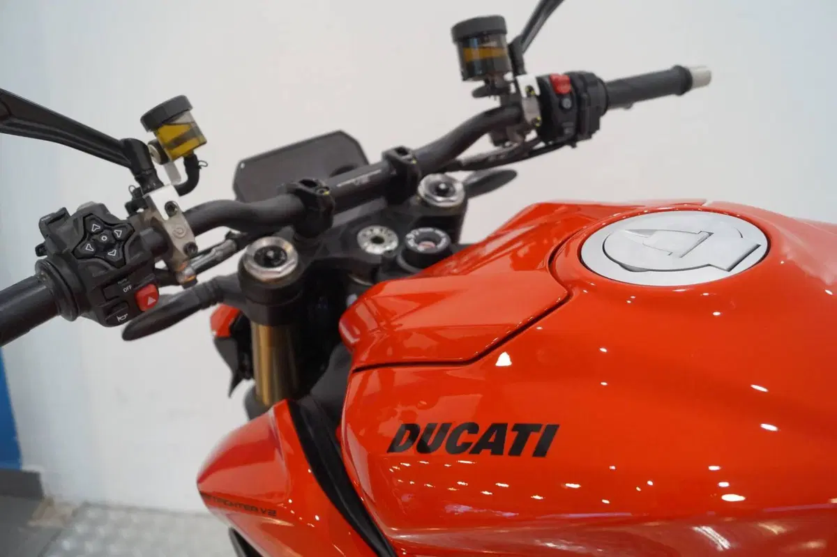 Ducati Streetfighter V2 (2025 - 26) (8)