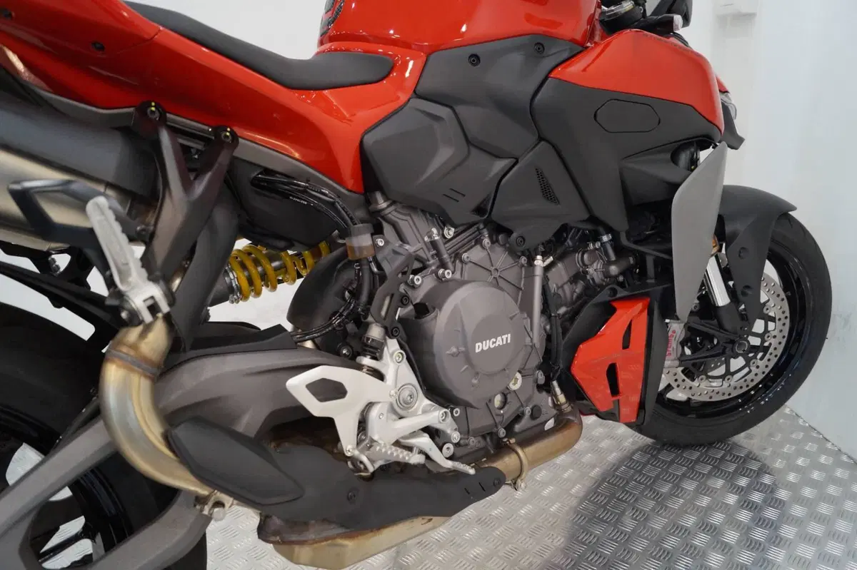 Ducati Streetfighter V2 (2025 - 26) (10)