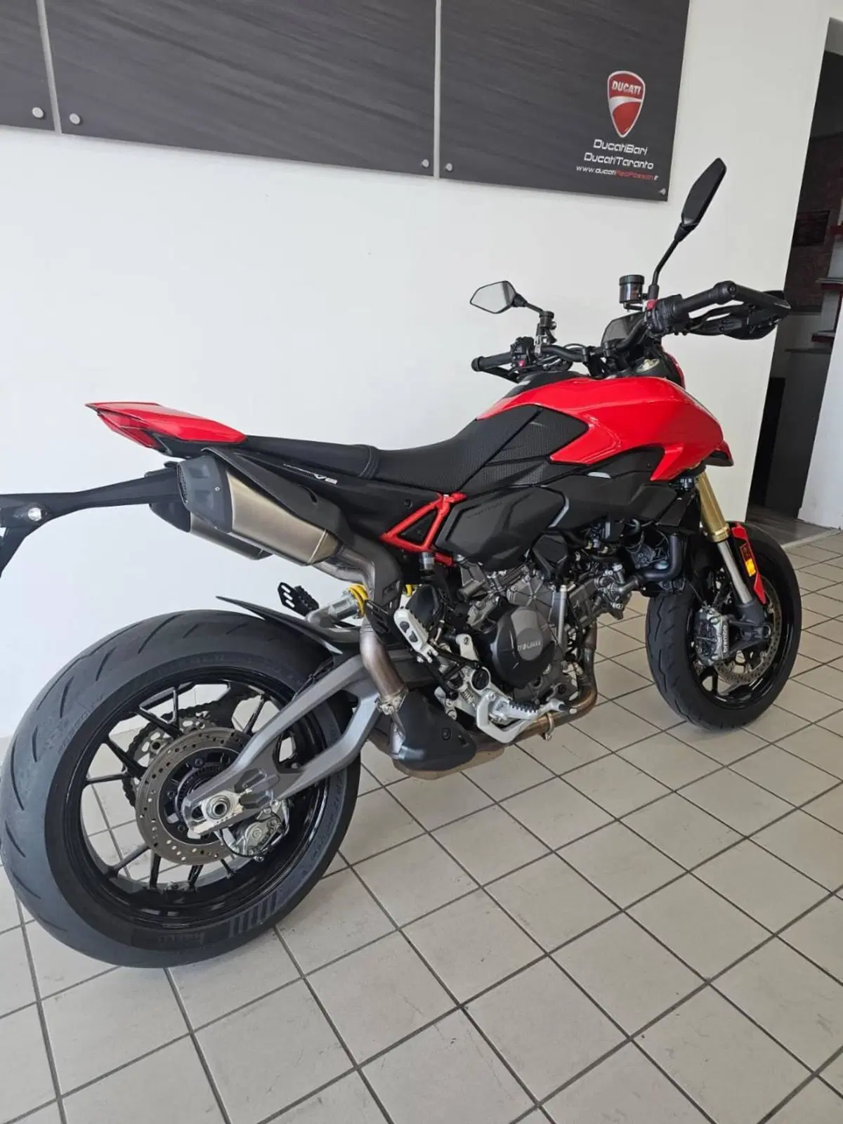 Ducati Hypermotard V2 (2026) (3)