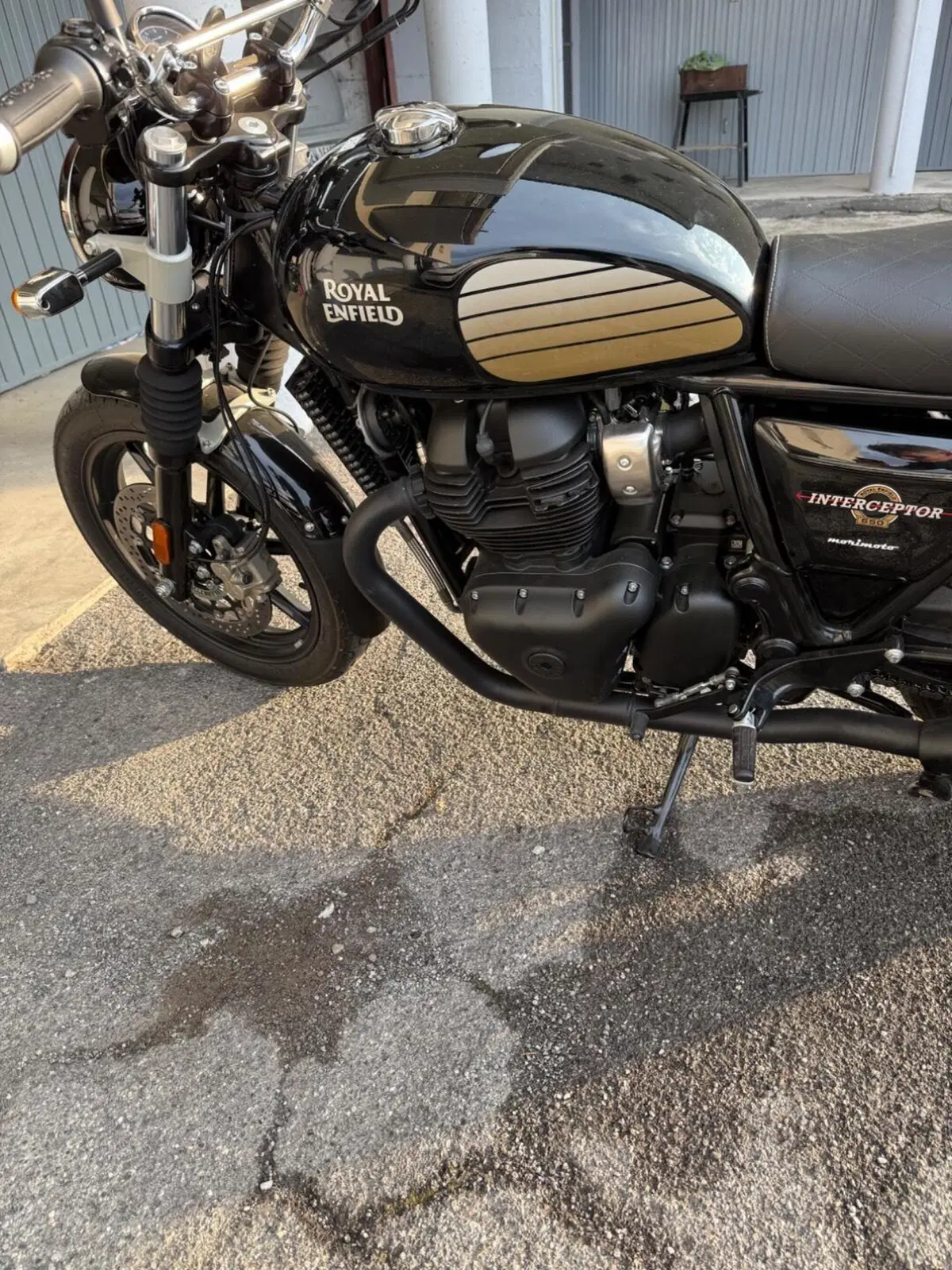 Royal Enfield Interceptor 650 (2021 - 26) (2)