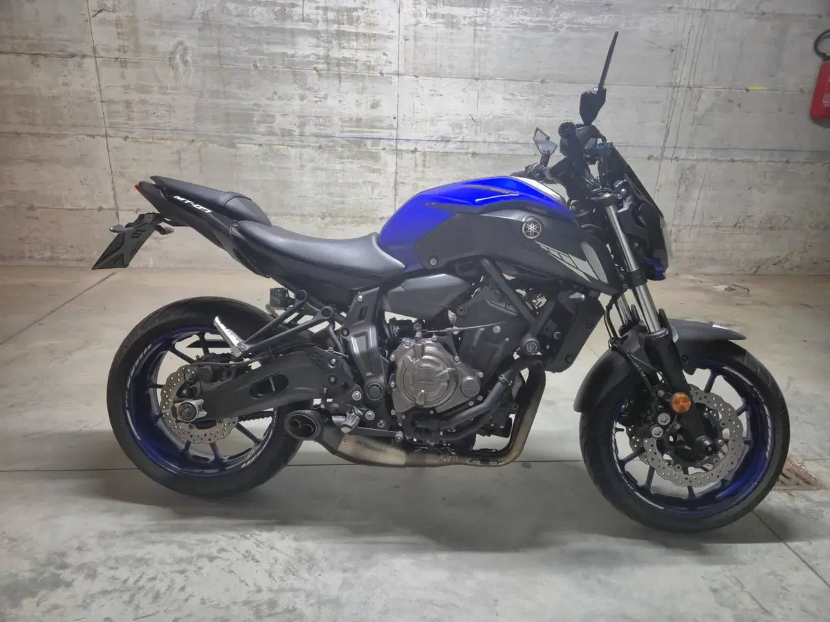 Yamaha MT-07 (2018 - 20) (4)