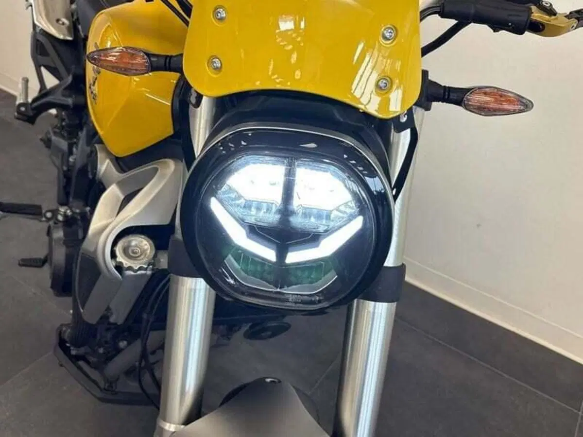 Voge Trofeo 350AC (2022 - 26) (4)