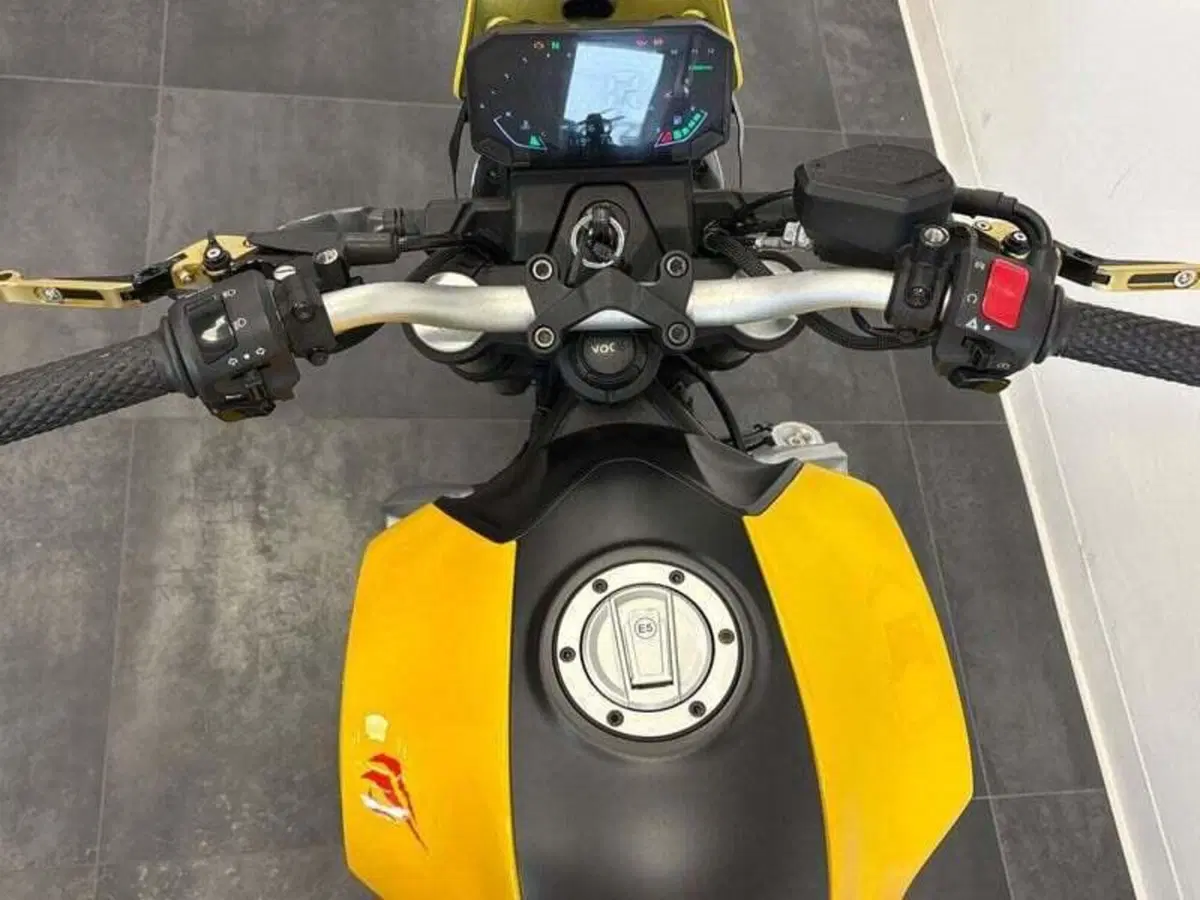Voge Trofeo 350AC (2022 - 26) (3)