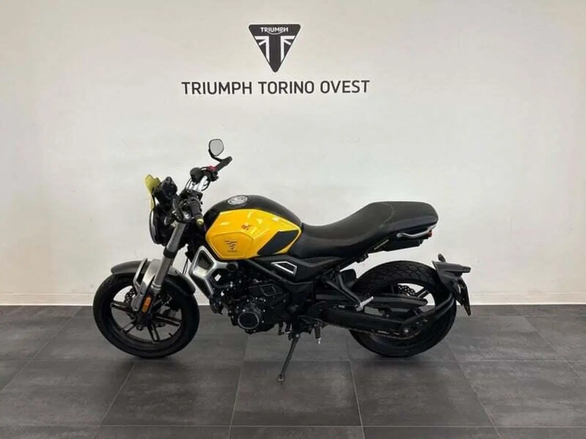 Voge Trofeo 350AC (2022 - 26) (2)