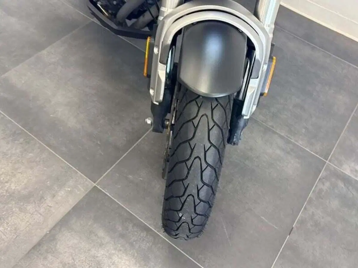 Voge Trofeo 350AC (2022 - 26) (7)