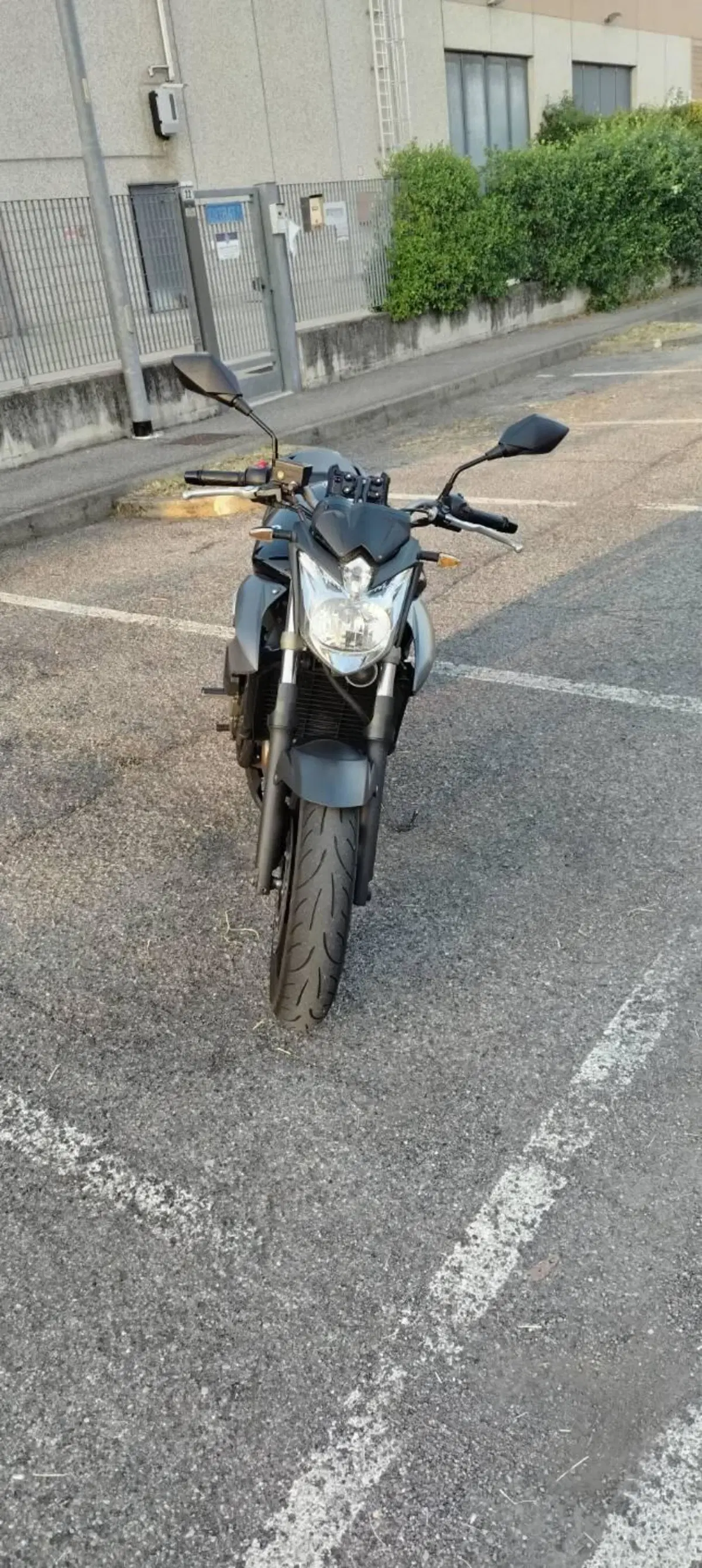 Yamaha XJ6 (2008 - 15) (3)