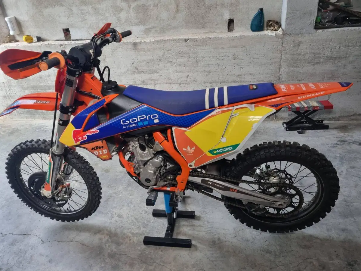 KTM 250 SX-F (2018) (2)