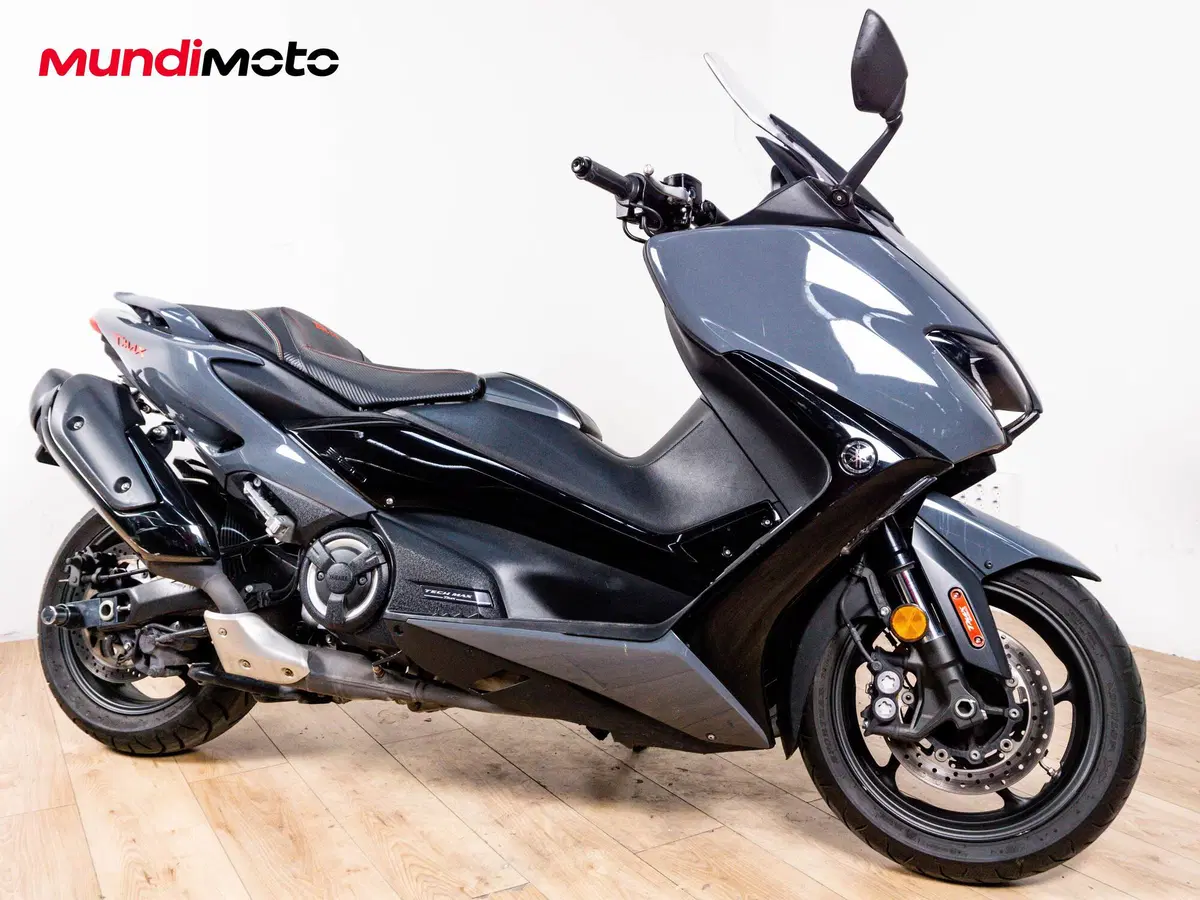 Yamaha T-Max 560 Tech Max (2020) (2)