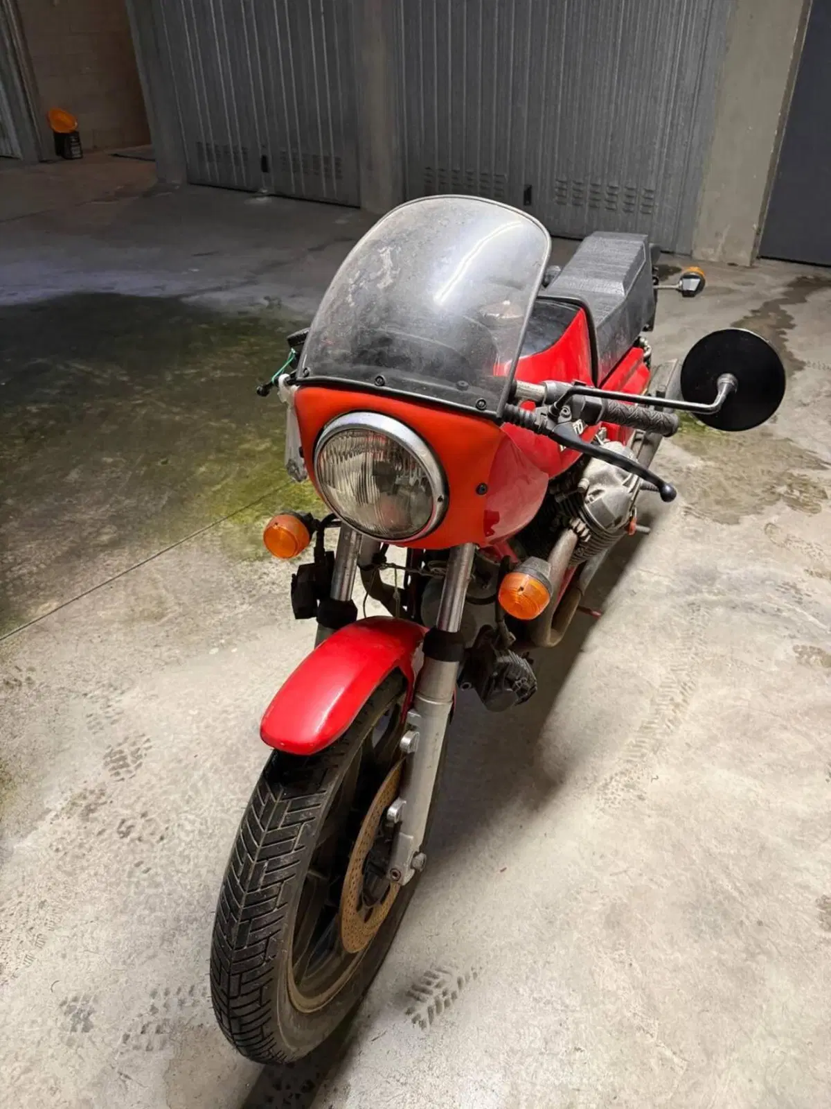 Moto Guzzi Le Mans I (2)