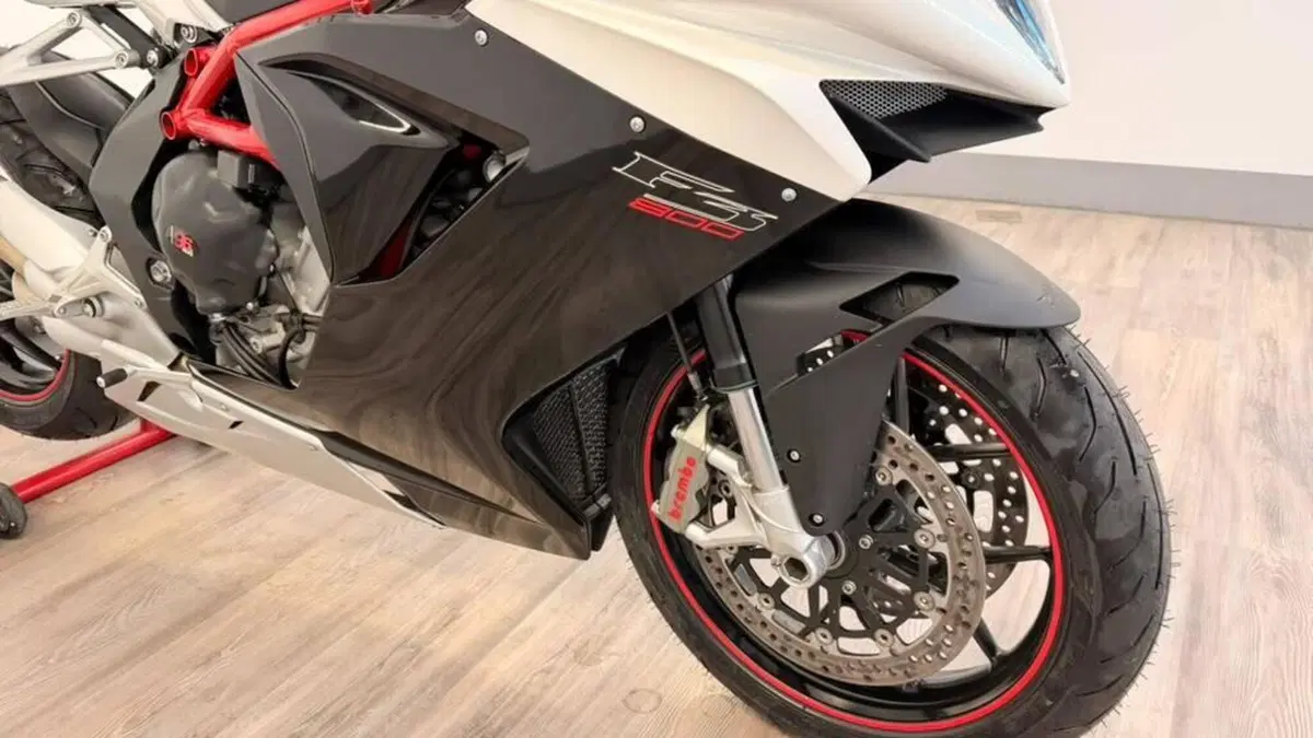MV Agusta F3 800 EAS (2013 - 15) (9)