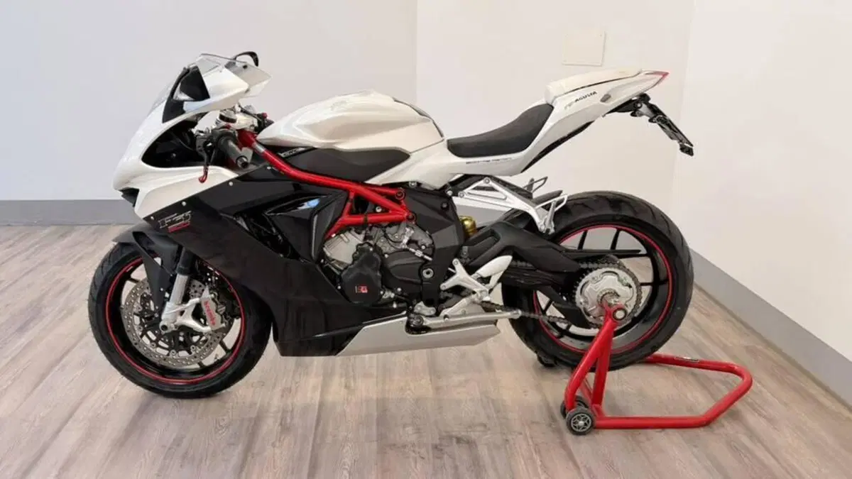 MV Agusta F3 800 EAS (2013 - 15) (4)