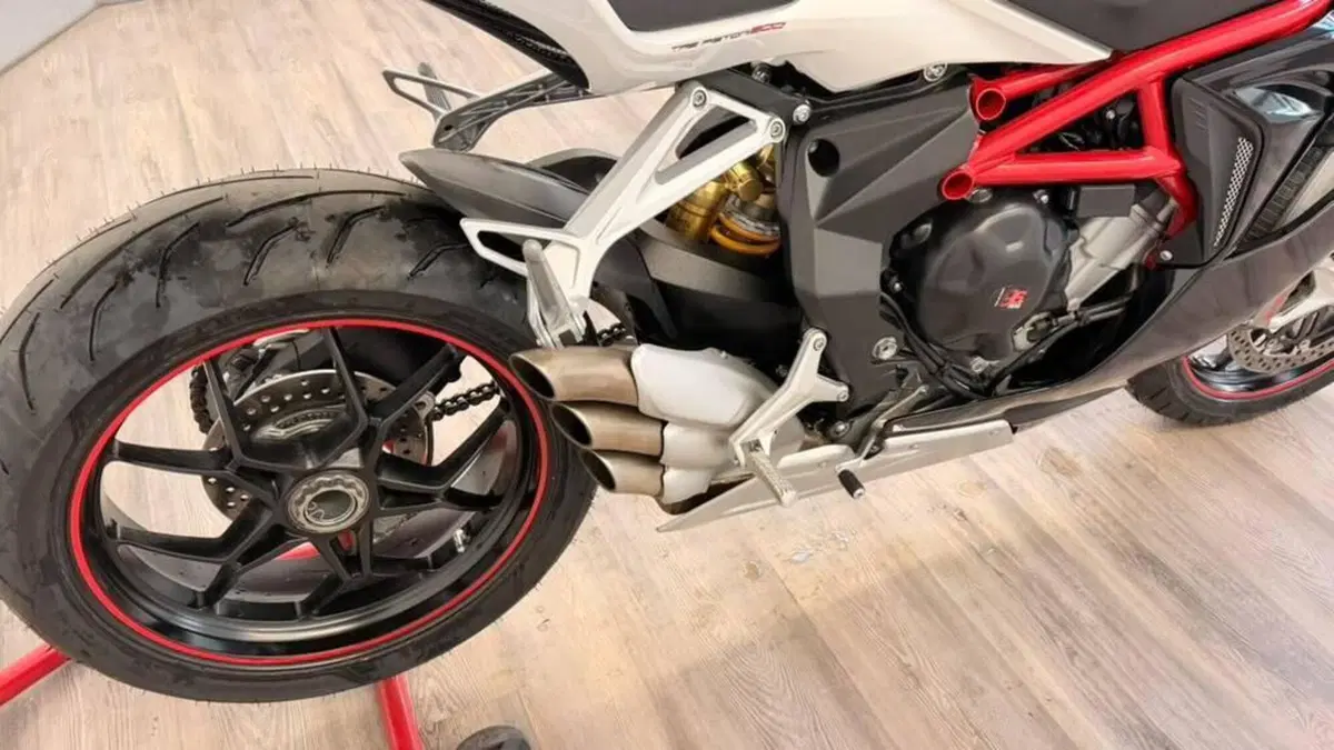 MV Agusta F3 800 EAS (2013 - 15) (12)