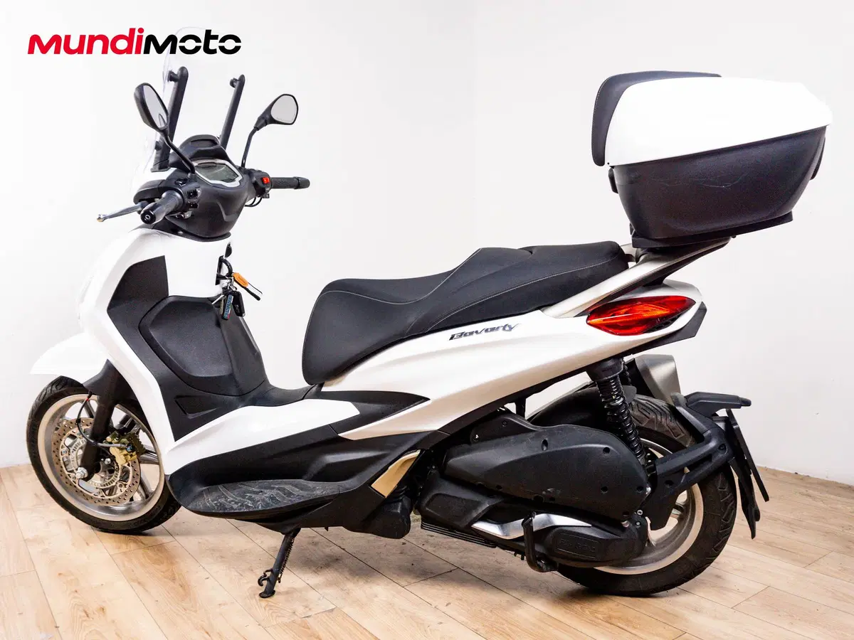 Piaggio Beverly 300 ABS-ASR (2021 - 25) (7)