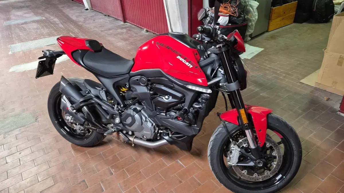 Ducati Monster 937 + (2021 - 25) (4)