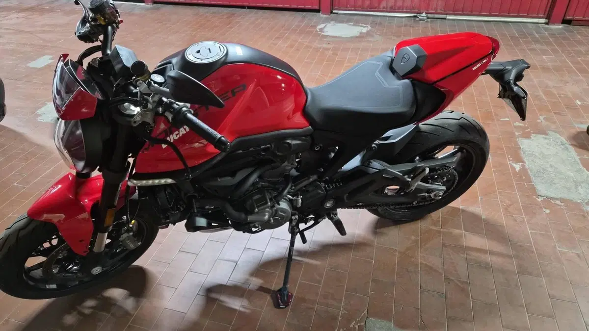 Ducati Monster 937 + (2021 - 25) (5)