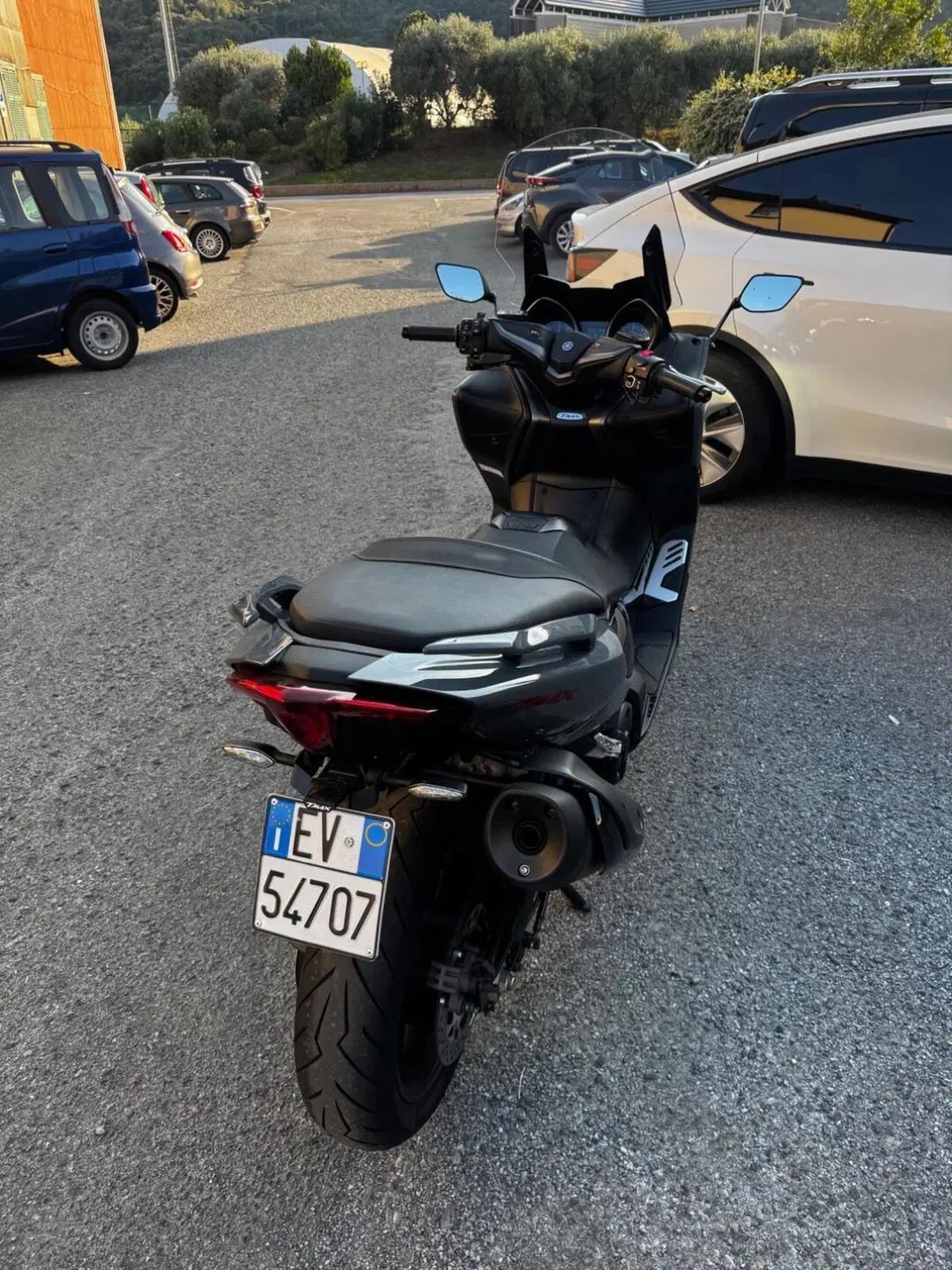 Yamaha T-Max 560 Tech Max (2021) (5)