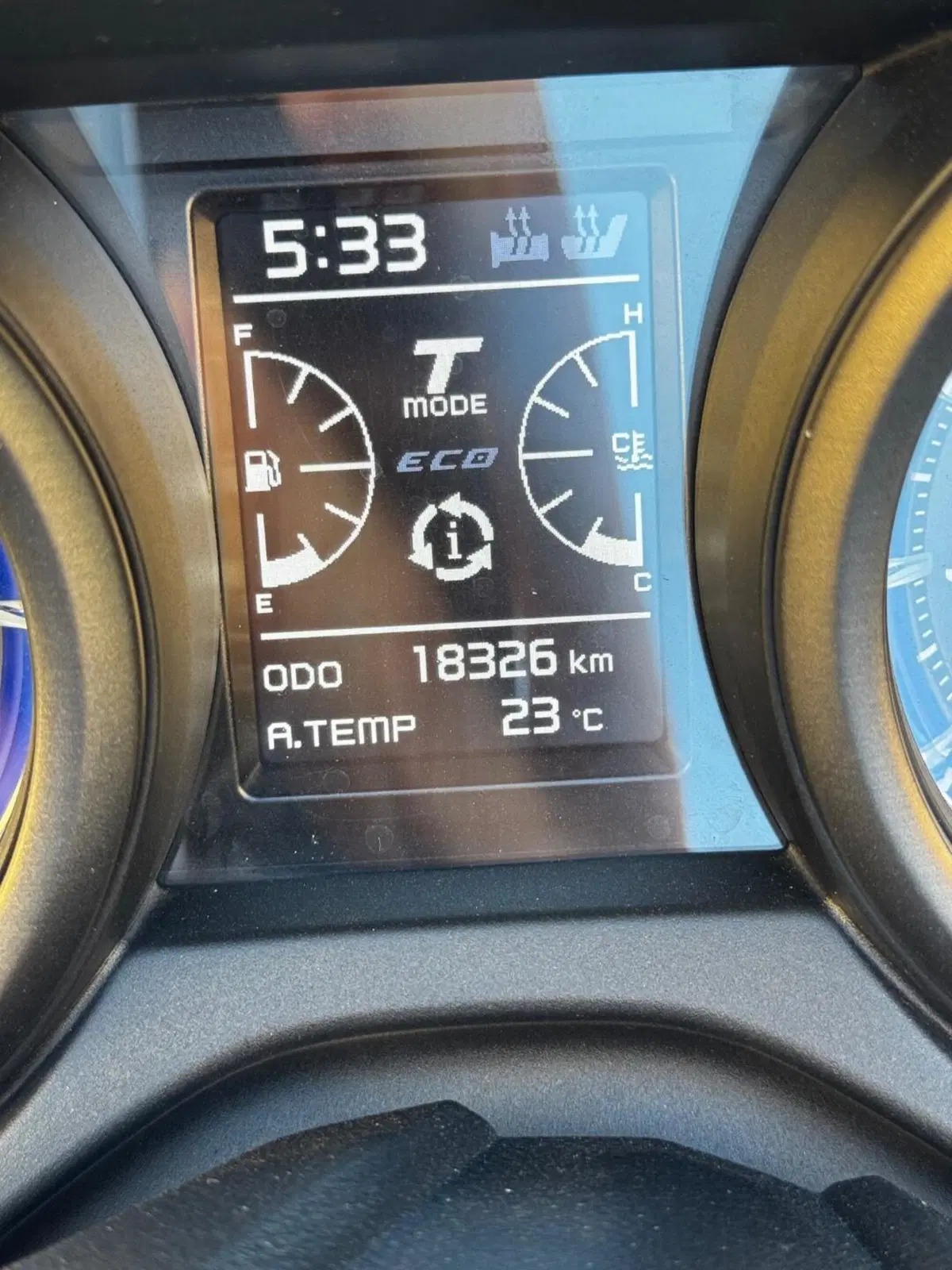 Yamaha T-Max 560 Tech Max (2021) (6)