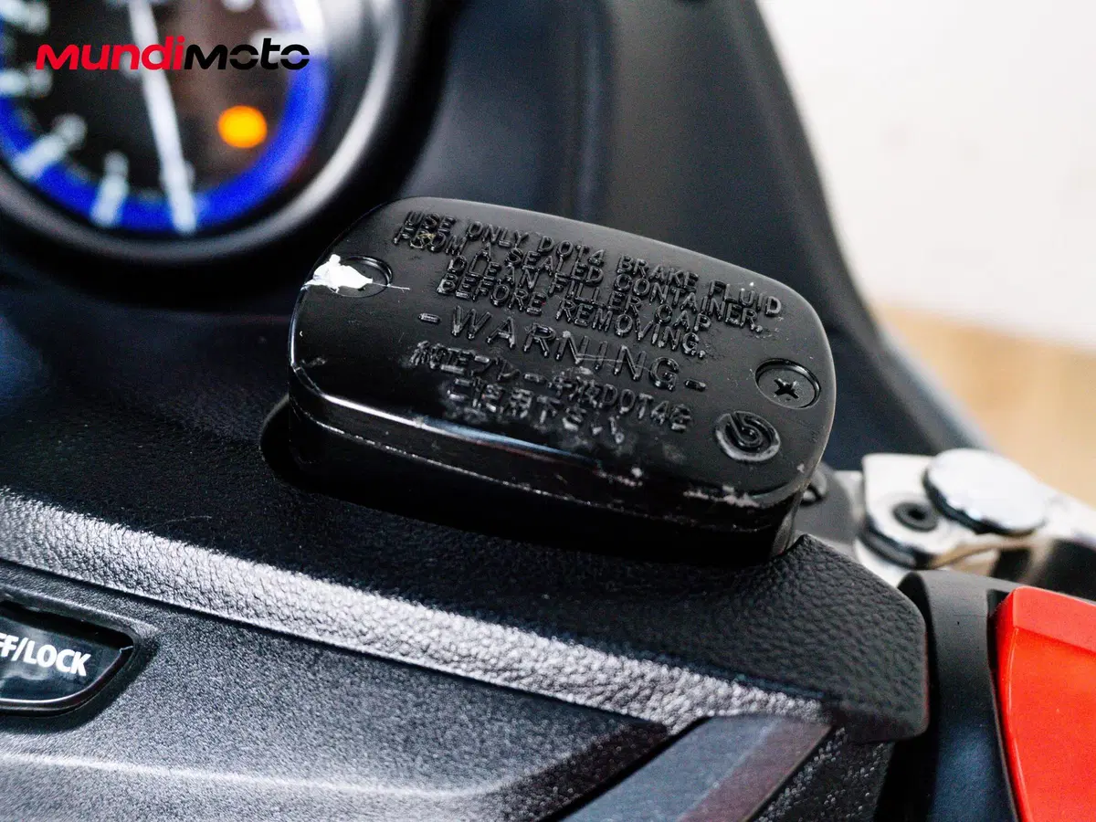 Yamaha T-Max 560 Tech Max (2020) (17)
