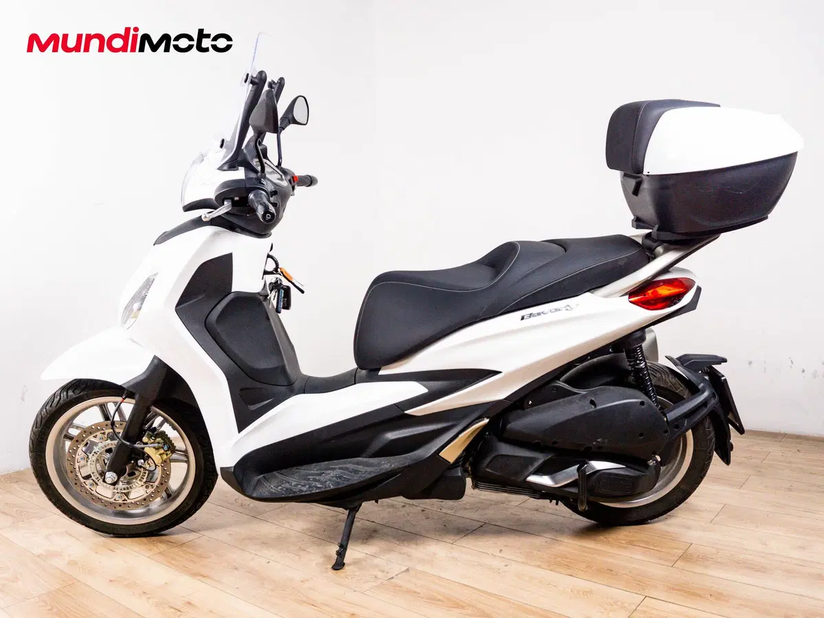 Piaggio Beverly 300 ABS-ASR (2021 - 25) (6)
