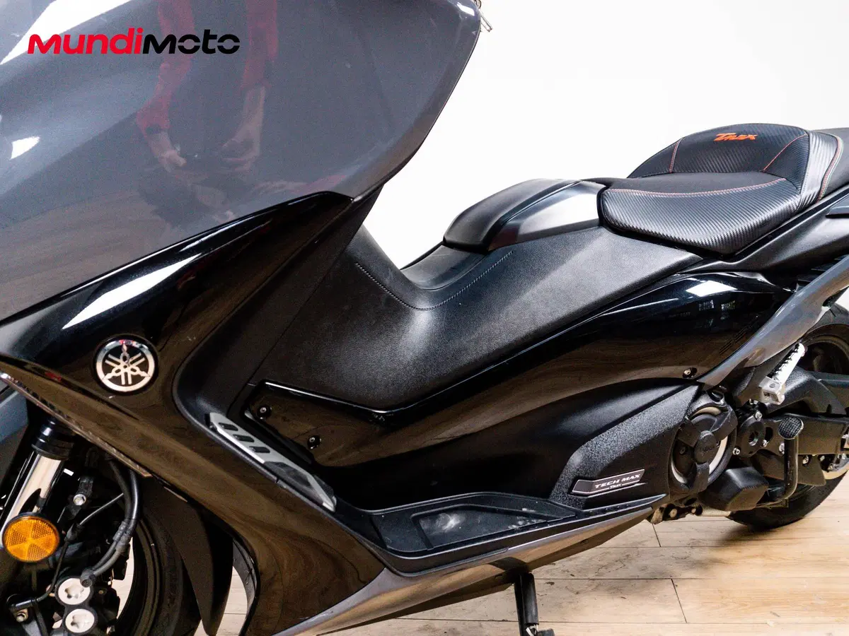 Yamaha T-Max 560 Tech Max (2020) (9)