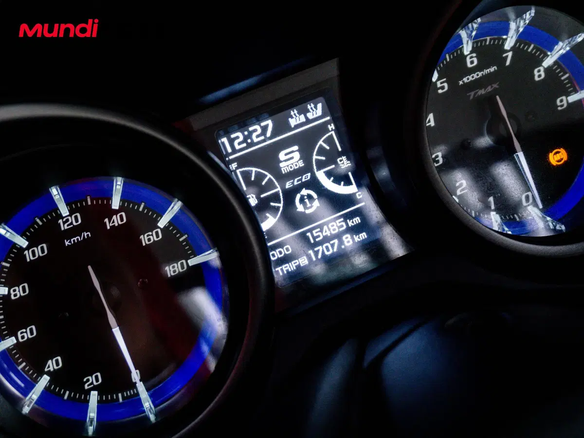Yamaha T-Max 560 Tech Max (2020) (12)