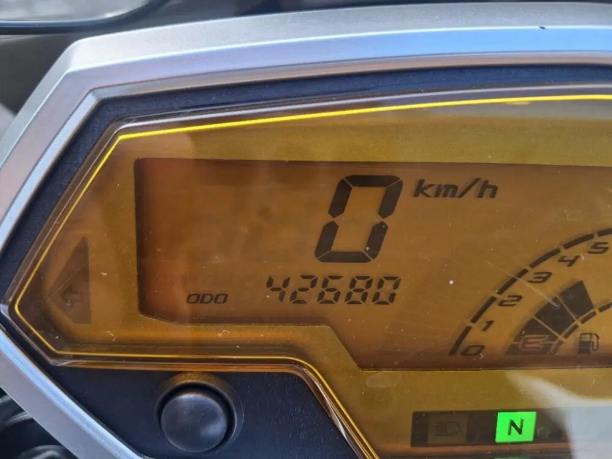 Kawasaki Z 1000 (2010 - 13) (3)