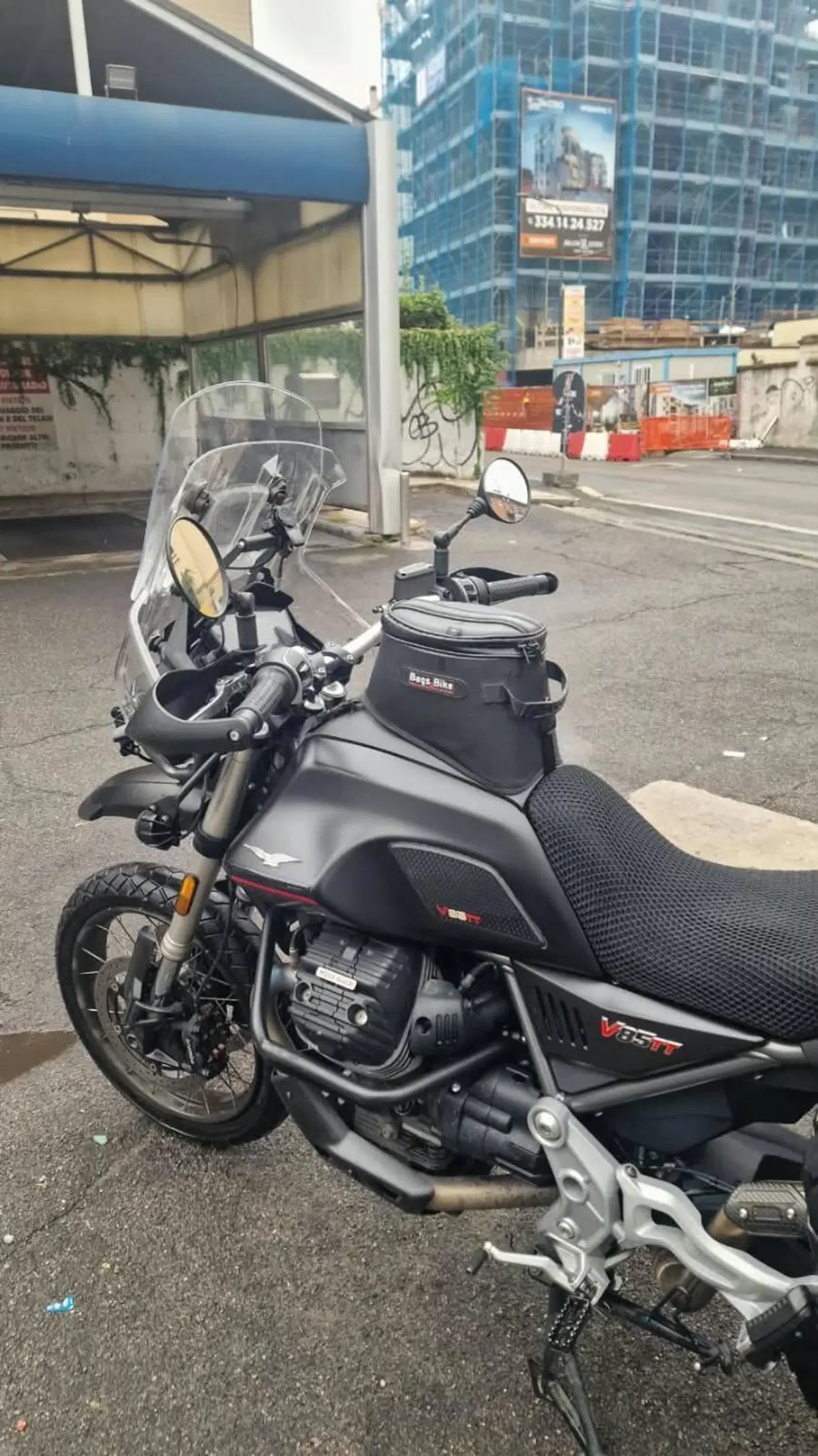 Moto Guzzi V85 TT (2021 - 23) (5)