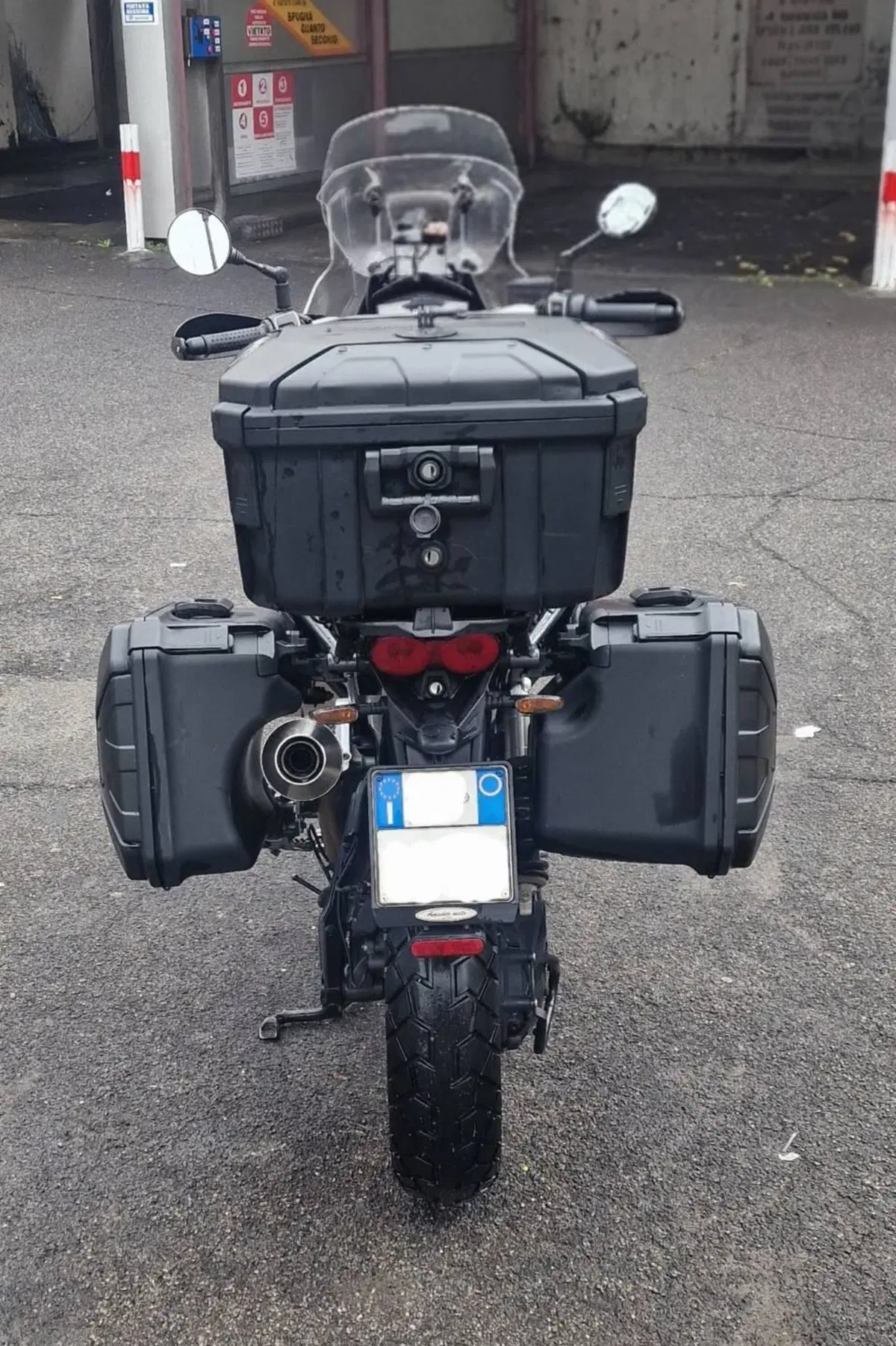 Moto Guzzi V85 TT (2021 - 23) (8)
