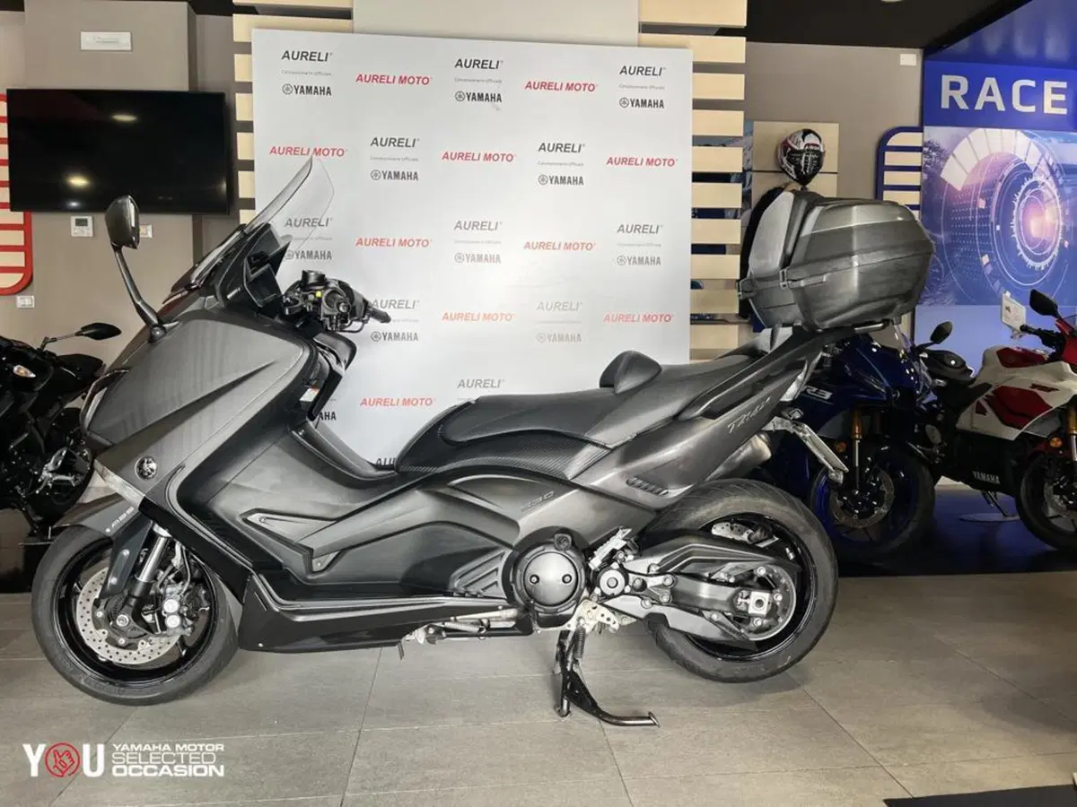 Yamaha T-Max 530 (2015 - 16) (2)