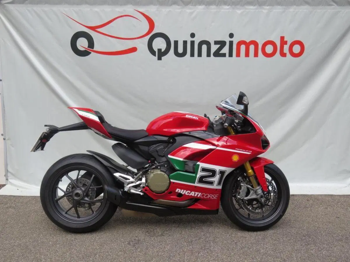 Ducati Panigale V2 Bayliss 1st Championship 20th Anniversary (2021 - 24)