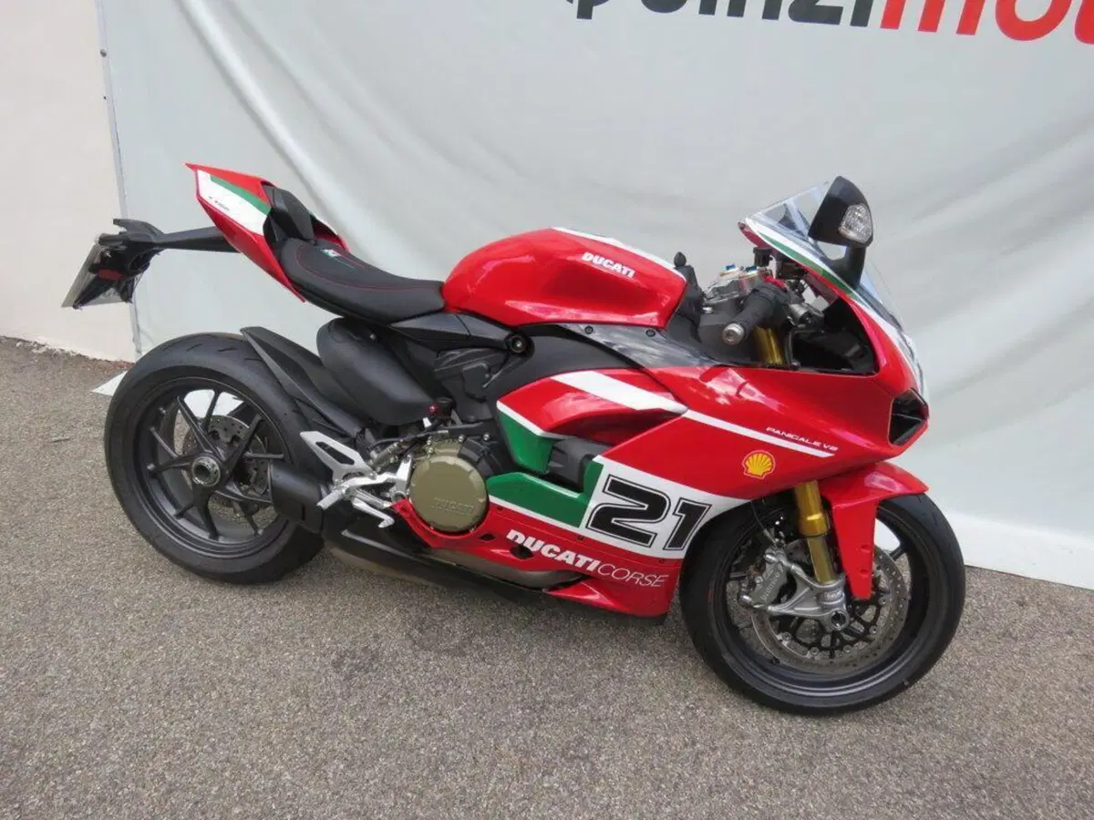 Ducati Panigale V2 Bayliss 1st Championship 20th Anniversary (2021 - 24) (2)