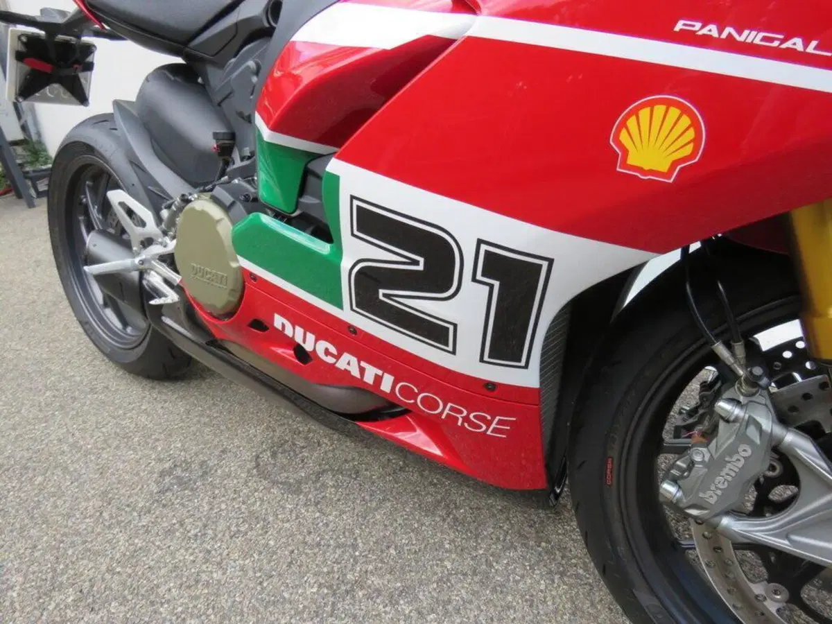 Ducati Panigale V2 Bayliss 1st Championship 20th Anniversary (2021 - 24) (11)