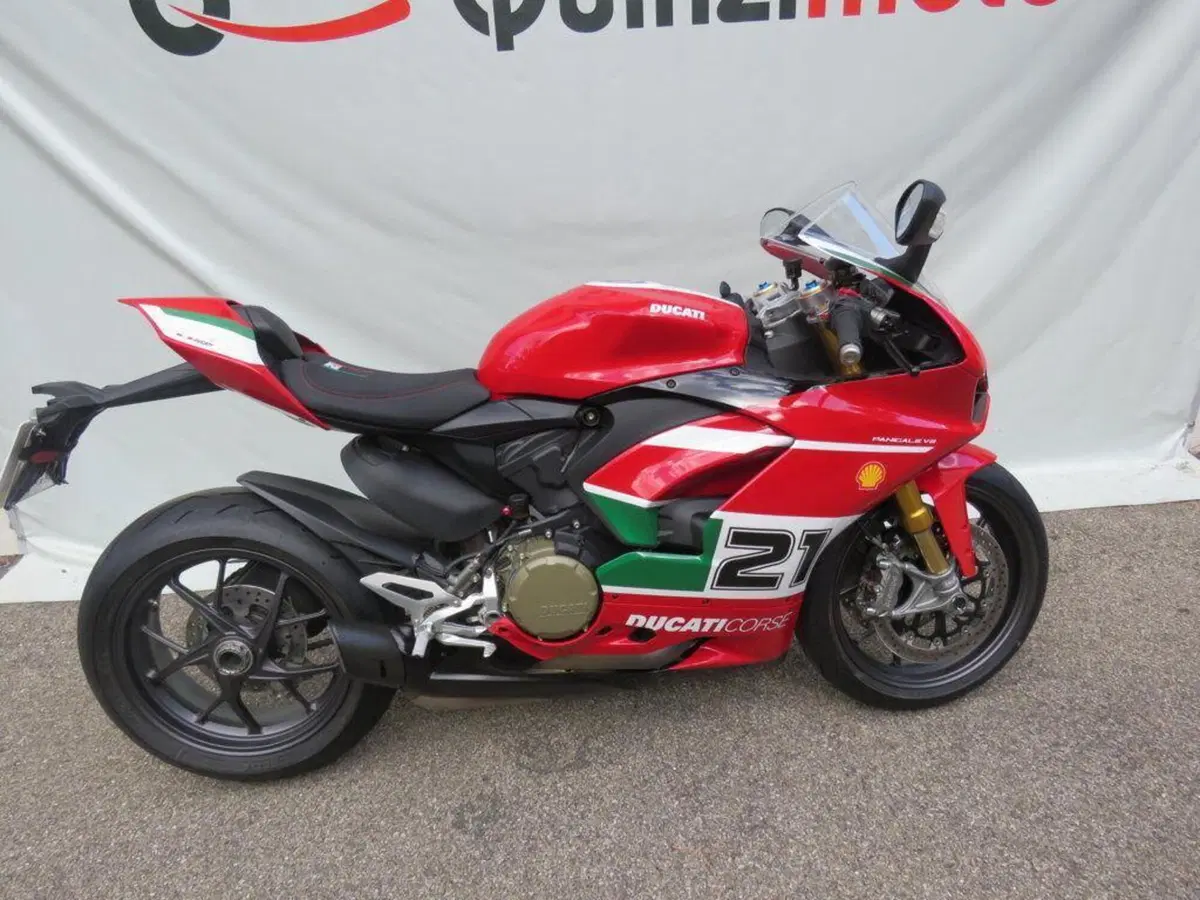 Ducati Panigale V2 Bayliss 1st Championship 20th Anniversary (2021 - 24) (3)