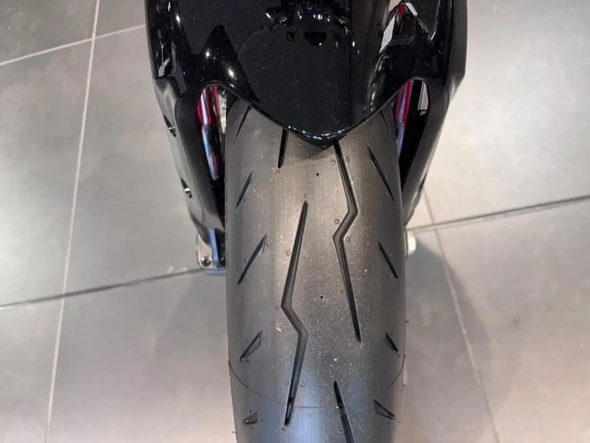 Ducati Monster 890 (2026) (13)