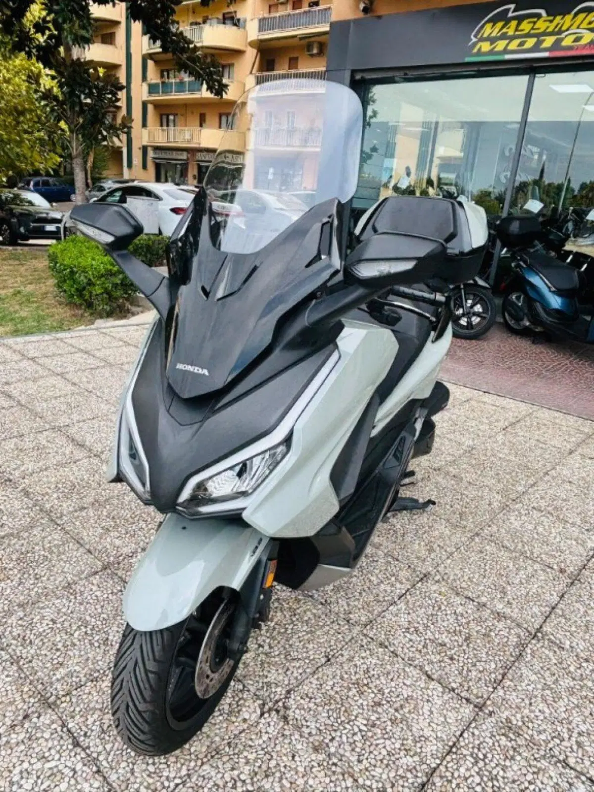 Honda Forza 350 (2022 - 24) (6)