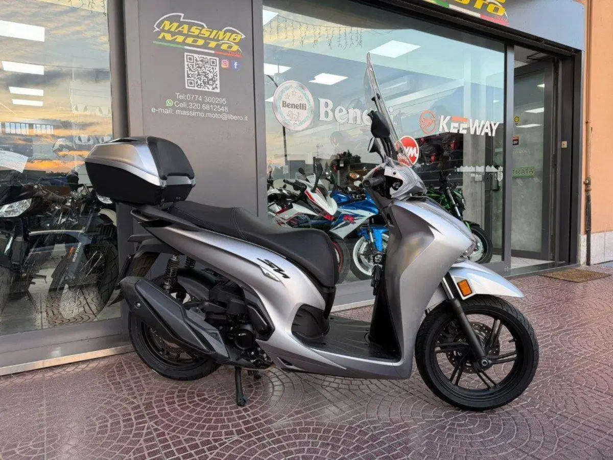 Honda SH 350 (2021 - 24) (3)
